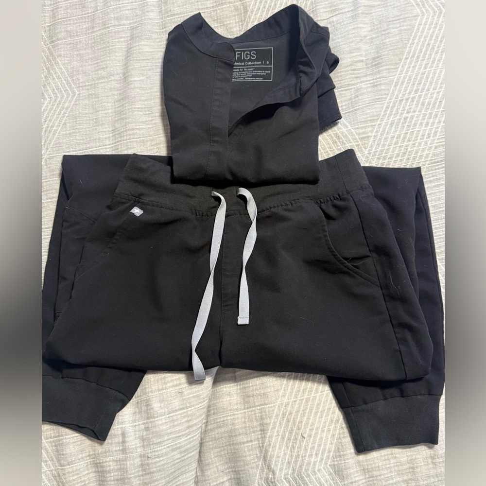 Women’s Figs black scrub set- small